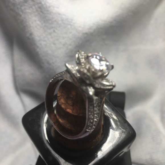 Ring - Picture 5 of 7